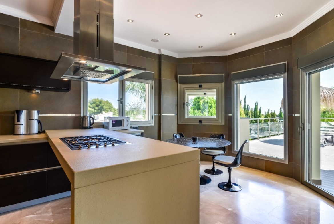 Modern and Luxurious Villa with Sea Views in Benissa 🌊