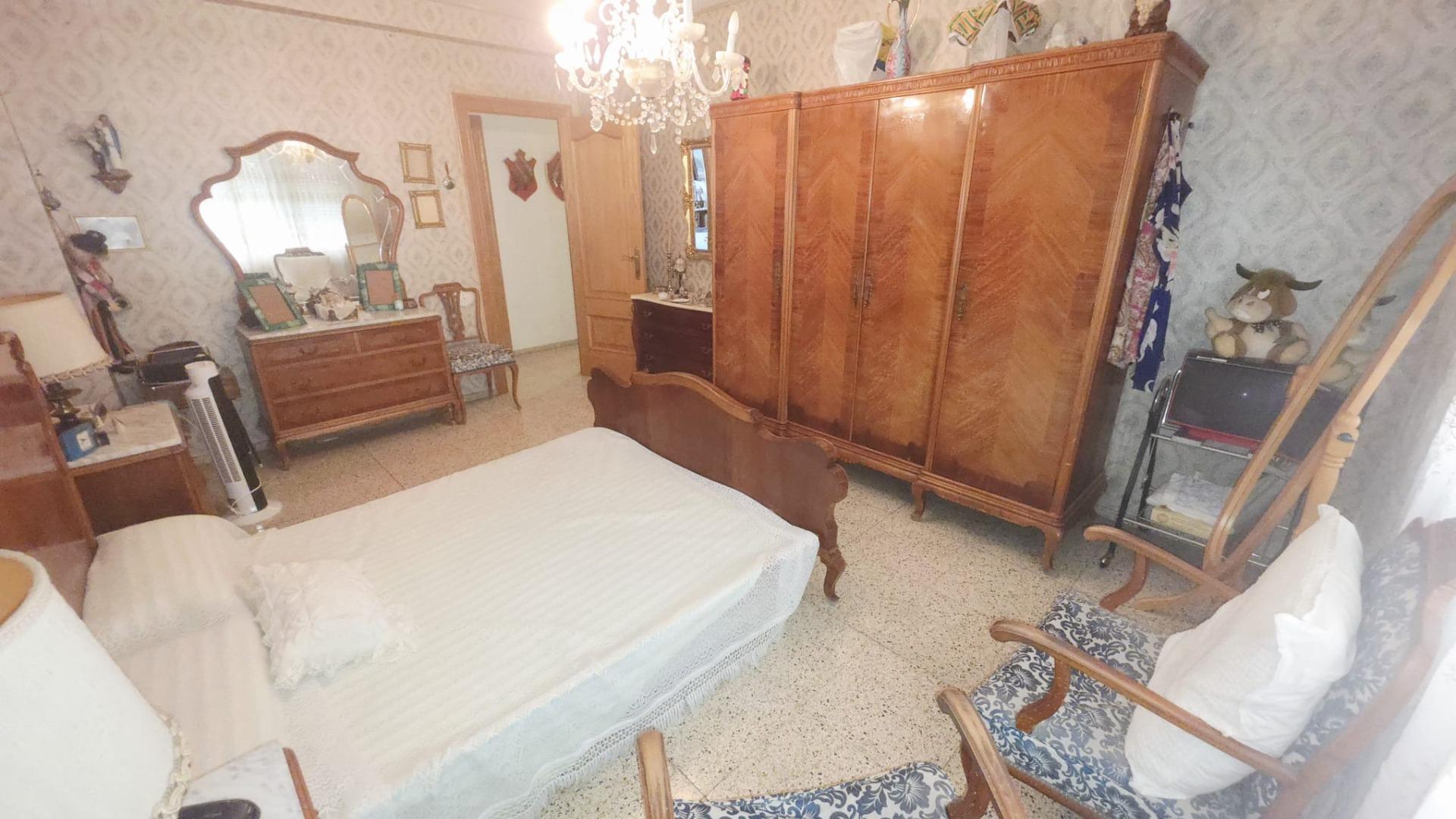 2-19-236 Magnifica vivienda en pleno centro de Alicante con ascensor y garaje, junto al Corte Inglés