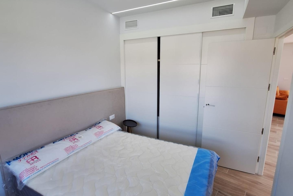 Nieuwbouw appartement in Villamartin met parkeerplaats en gemeenschappelijk zwembad