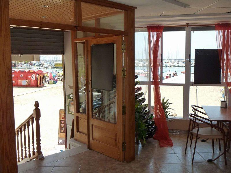 RESTAURANTE EN TORREVIEJA EN LA PRIMERA LINEA DE PLAYA