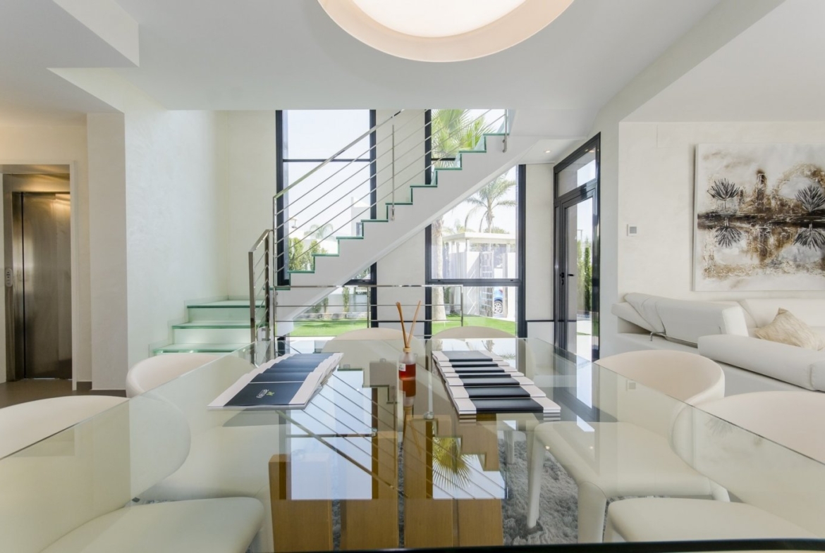 NEW CONSTRUCTION VILLAS 250 m FROM THE BEACH IN CAMPOAMOR