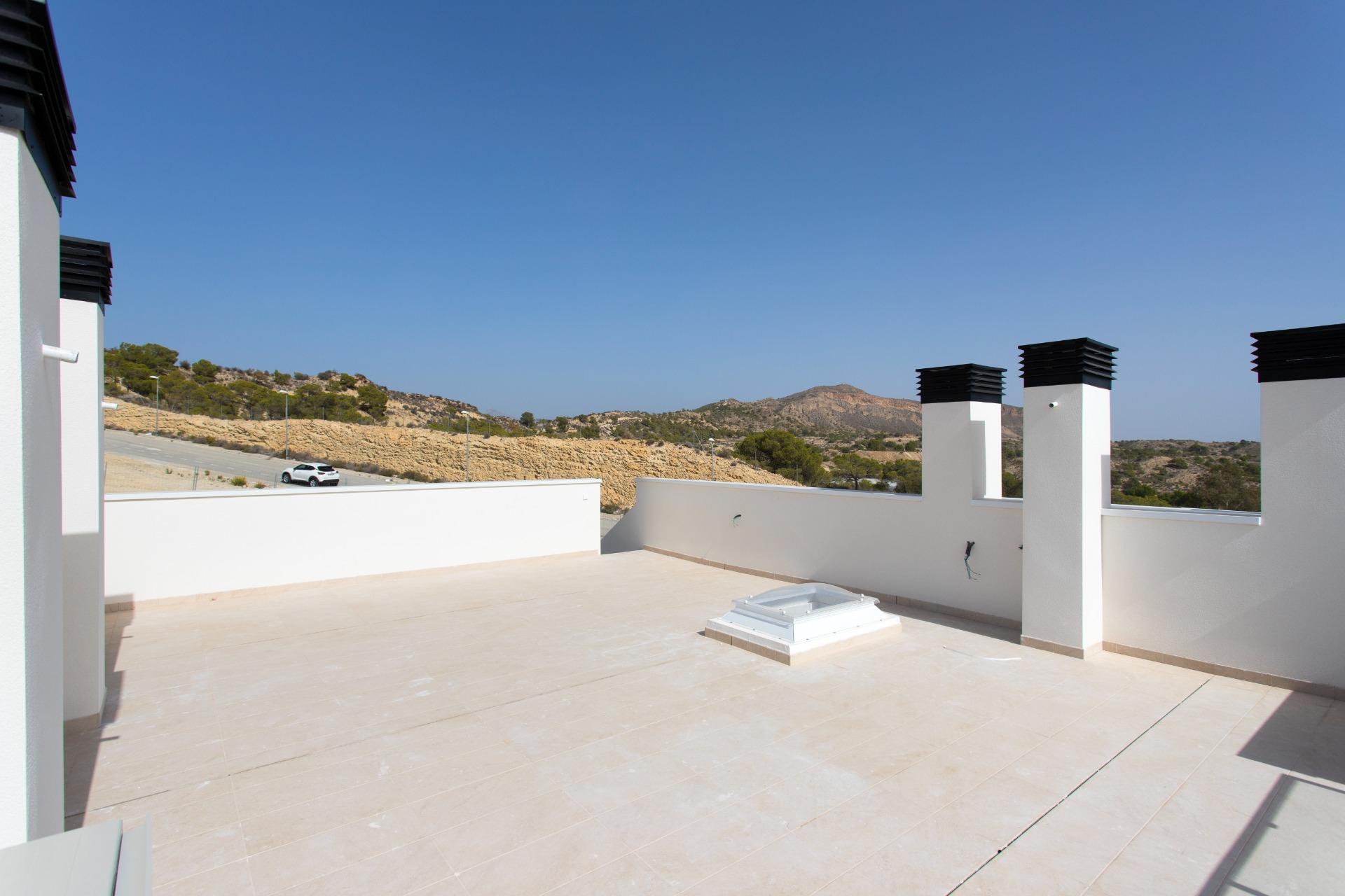 Exclusive Duplex House in Monforte del Cid – Ideal for Families
