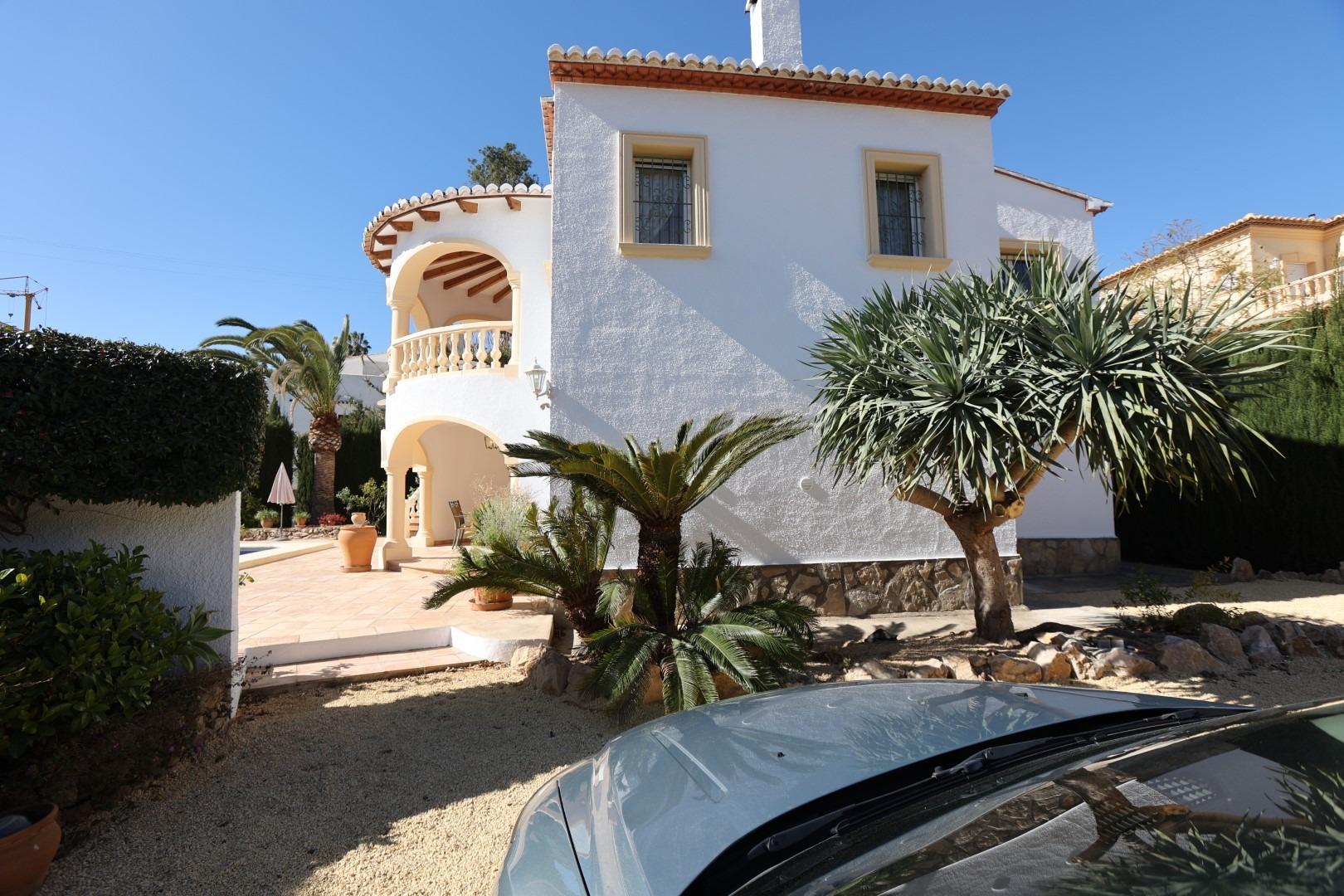 2-2-105 Mediterranean style villa with pool and close to the sea