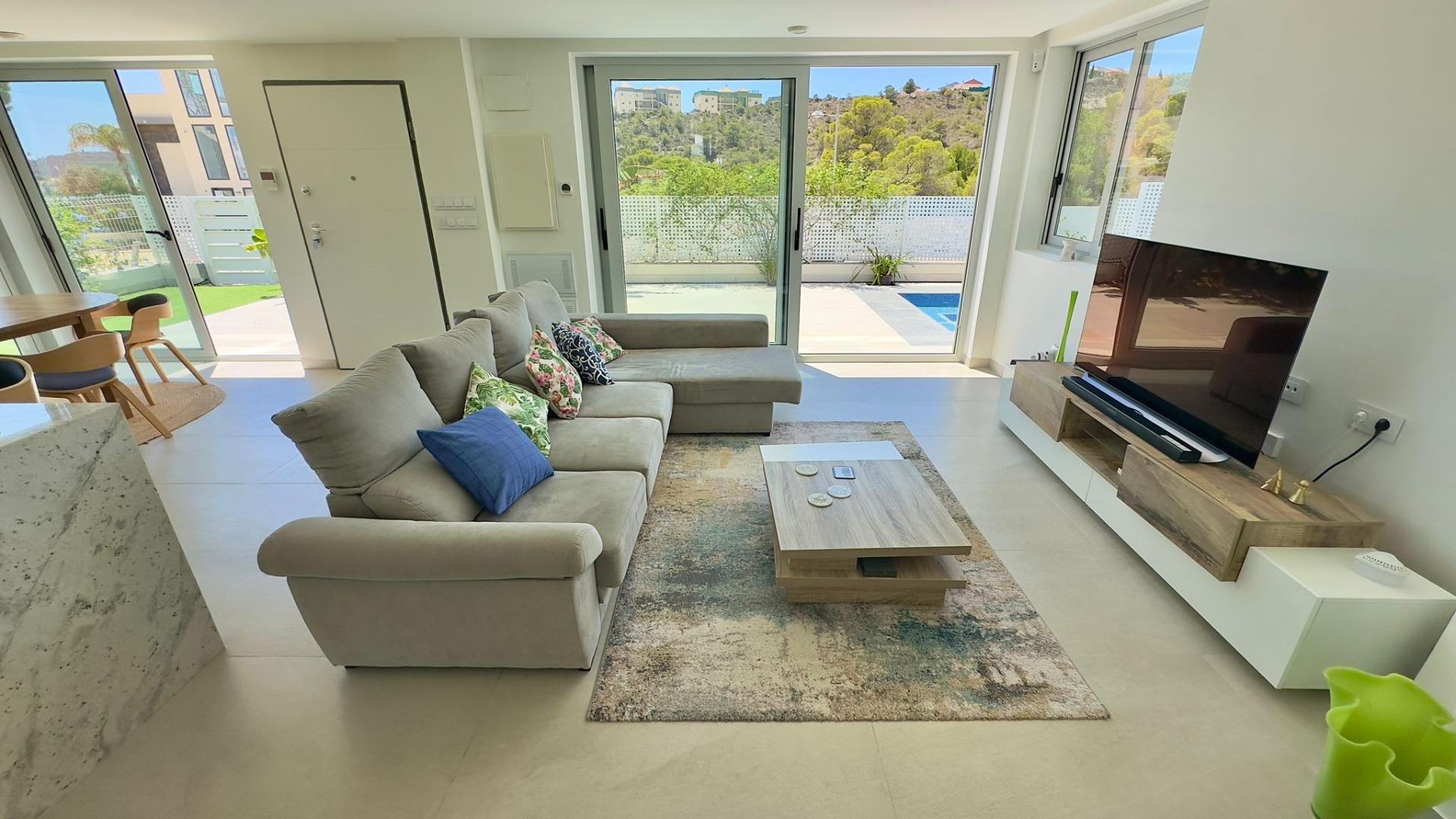 Grote villa op het balkon van Finestrat met uitzicht op de zee