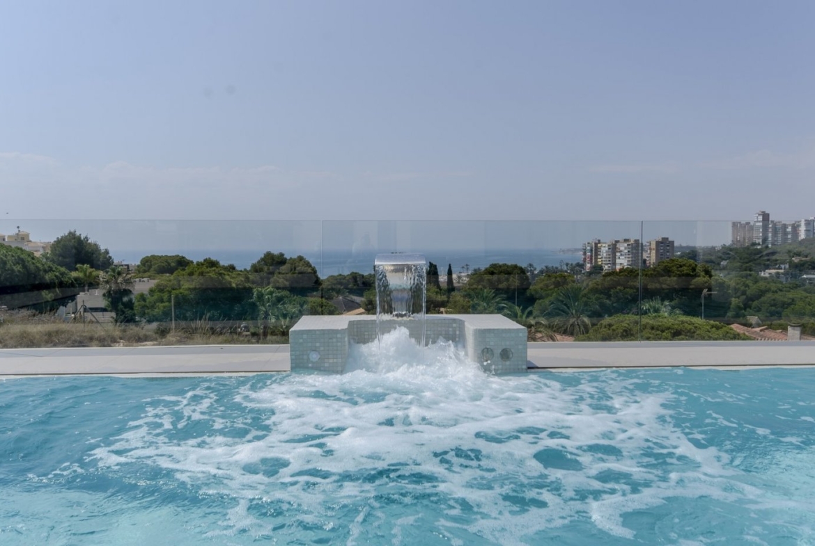NEW CONSTRUCTION VILLAS 250 m FROM THE BEACH IN CAMPOAMOR