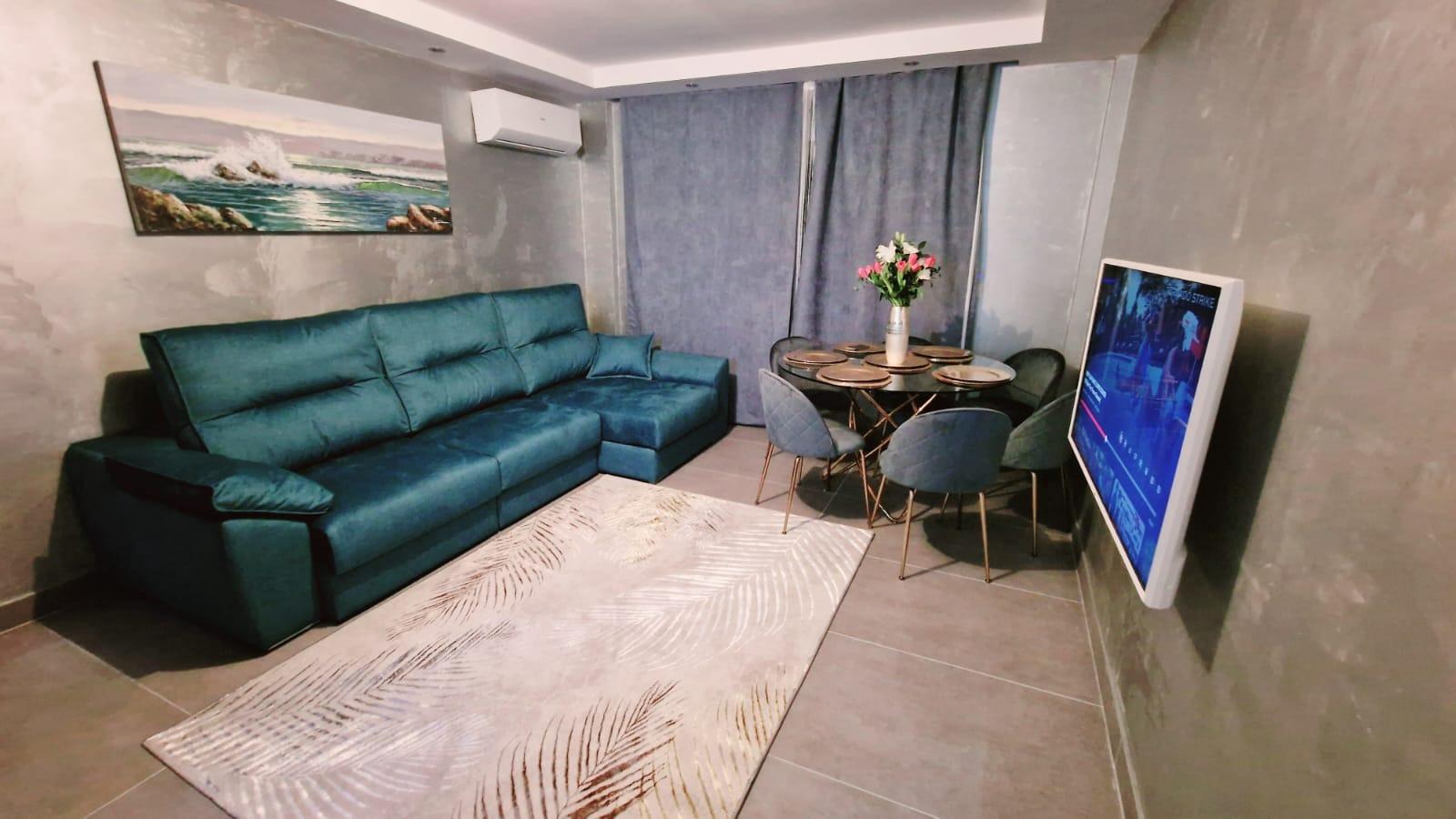 REFORMADO APPARTAMENTO A 50 METROS DE LA PLAYA. 3 DORM. 1 BAÑO. 101 M2.