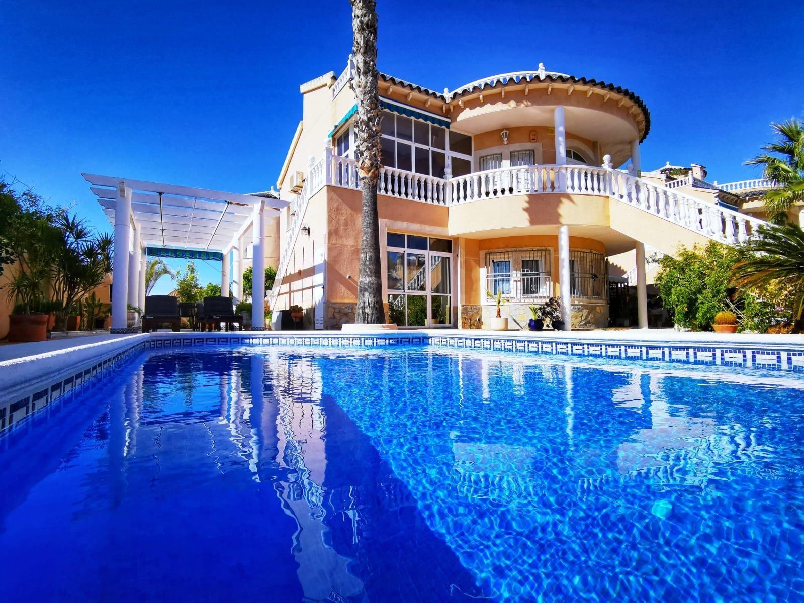 2-2-209 Ruim chalet in La Florida, Orihuela Costa – Ideaal om te genieten van de zon en het strand