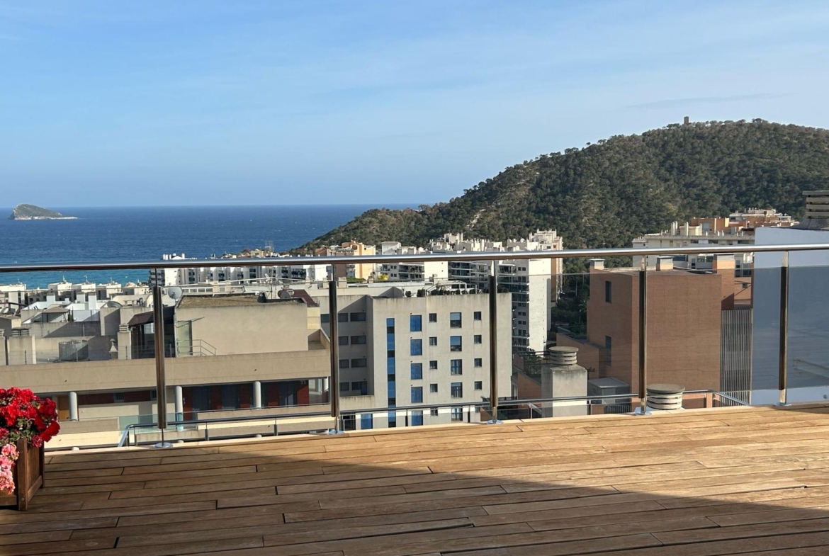 Luxe Penthouse in Cala de Finestrat: Een droom aan de Middellandse Zee