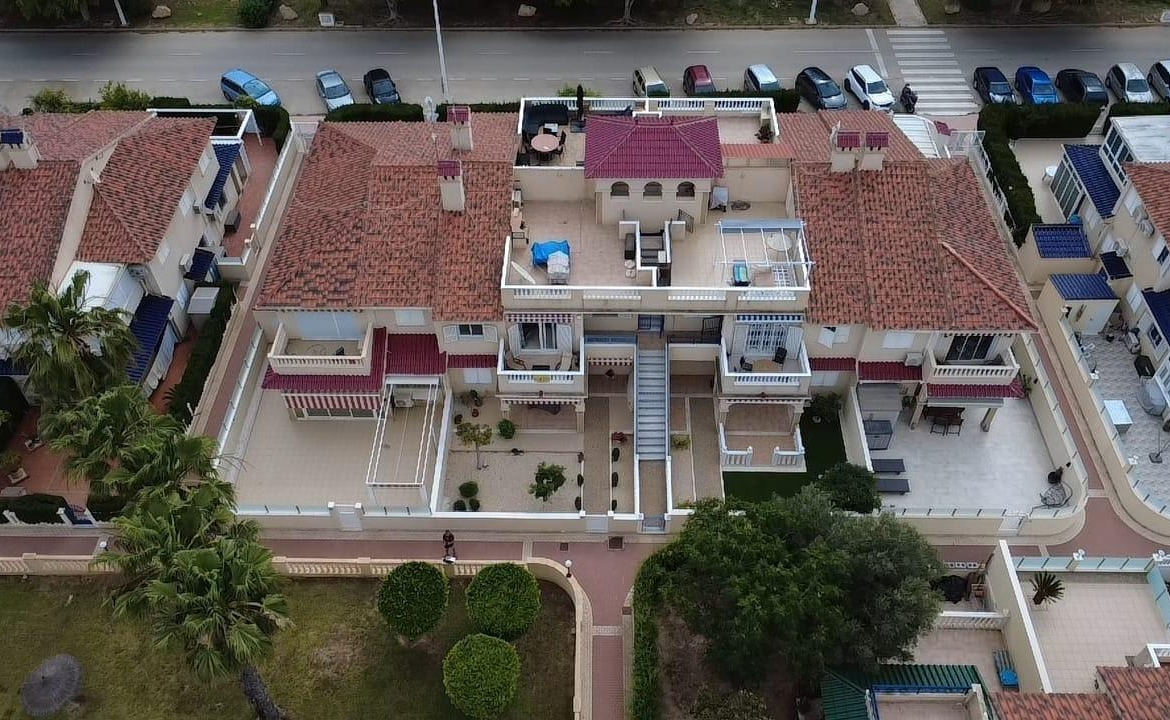 BUNGALOW PLANTA ALTA CON SOLÁRIUM EN ORIHUELA COSTA, ZENIAMAR I.