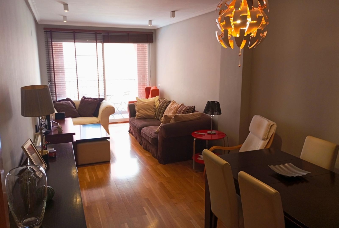 Amplio y Moderno Apartamento en el Corazón de San Juan, Alicante