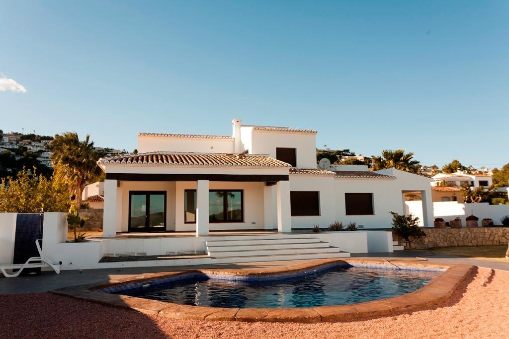 Exclusieve villa met uitzicht op zee in Moraira (Costa Blanca, Alicante)