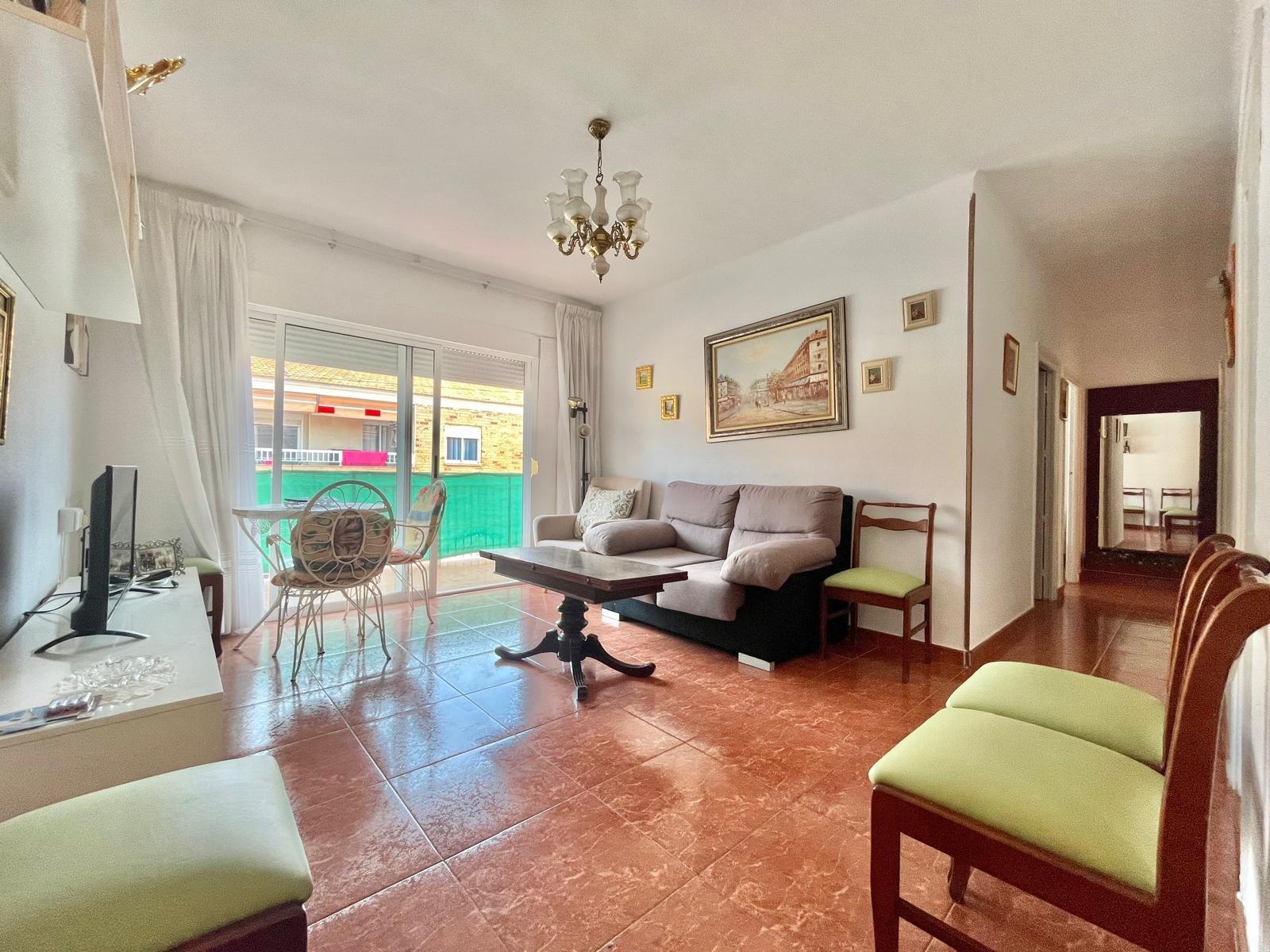 Spacious Apartment Just 400 Meters from Playa del Cura – Torrevieja