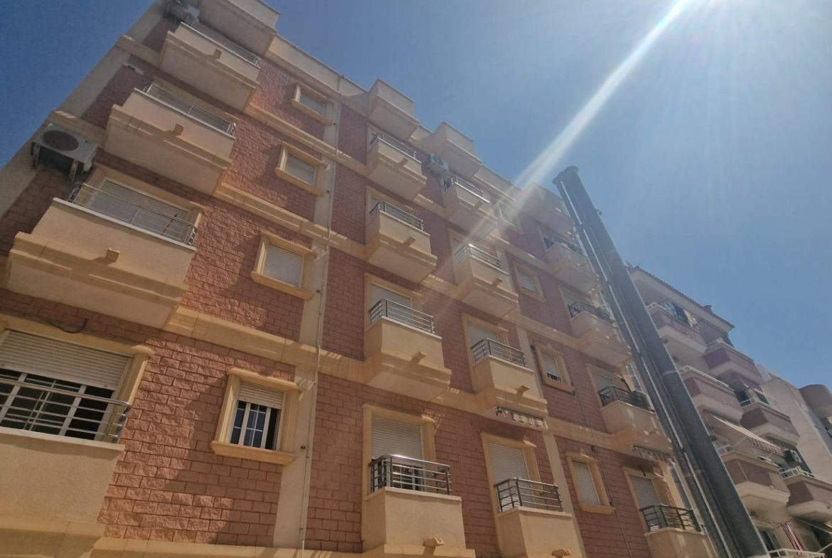 OPORTINIDAD!! APPARTAMENTO EN CABALLERA DE RODAS 2 HABS PISCINA COMUNITARIA 159.900