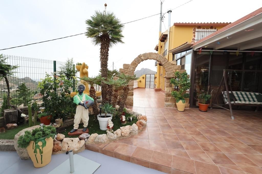 CASA EN FORTUNA CON 1000 M2 DE PARCELA Y SUPERFICIE DE 120 M2 DE CASA. 5 DORM. 3 BAÑOS.