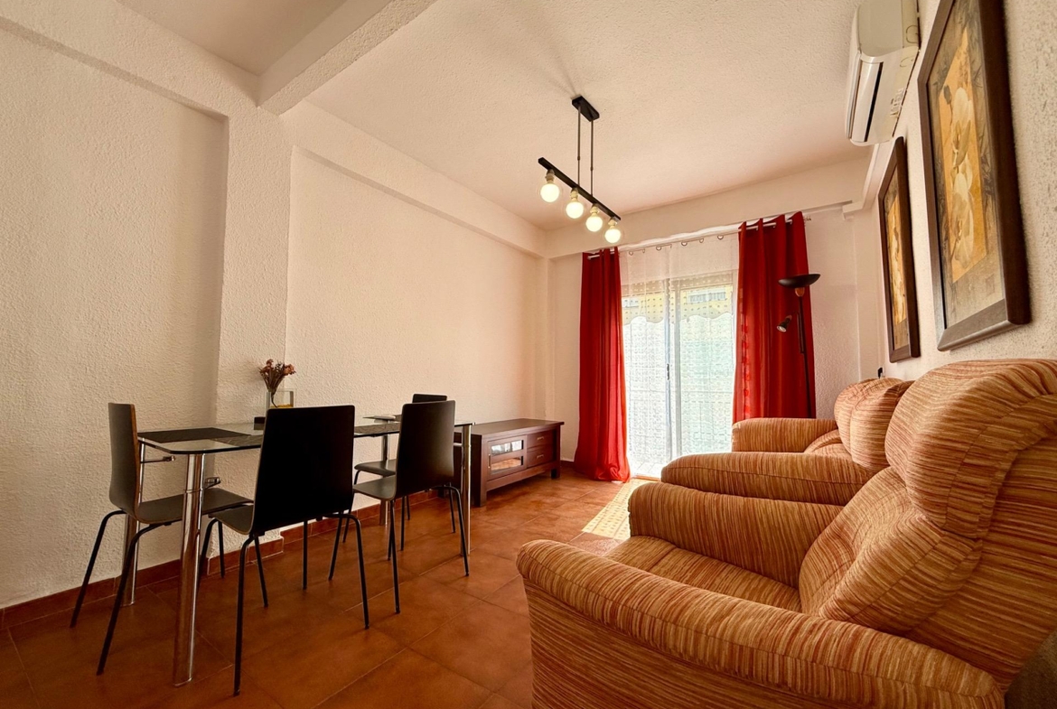 For Sale: Bright apartment in Alicante, Los Ángeles area