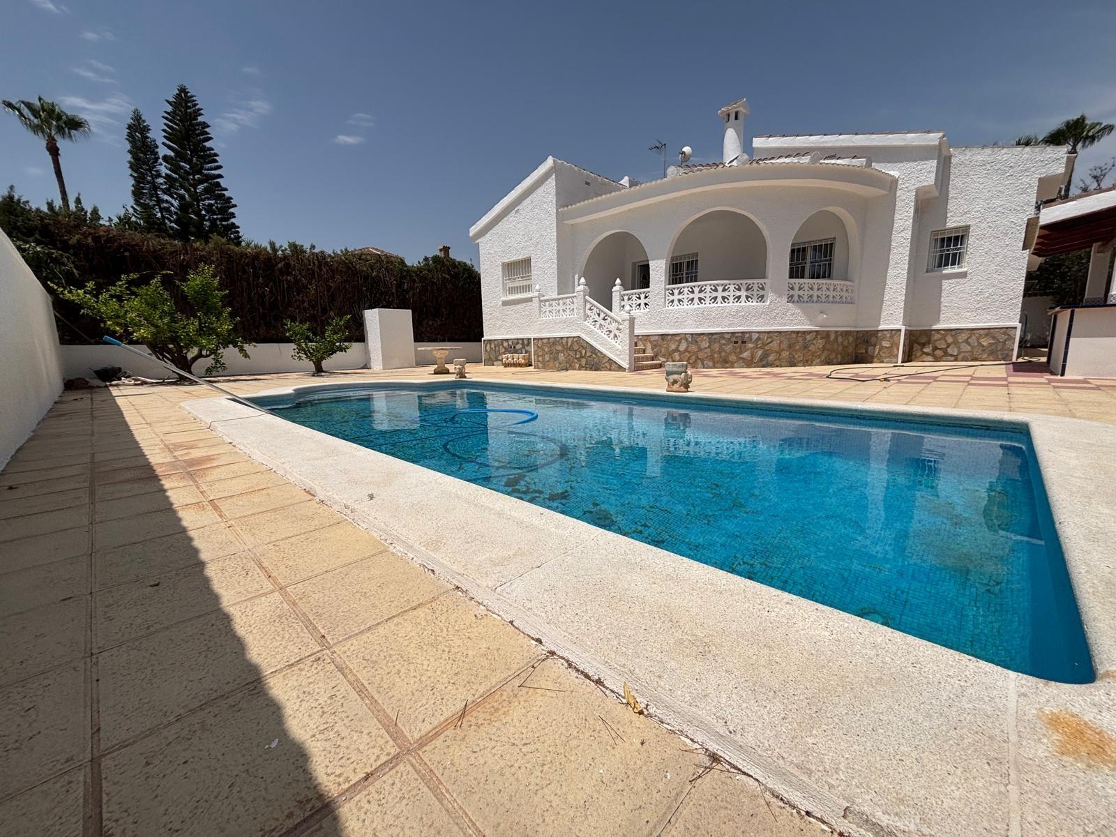 2-2-362 FABULOSA VILLA REFORMADA ESTILO MEDITERRÁNEO EN CIUDAD QUESADA