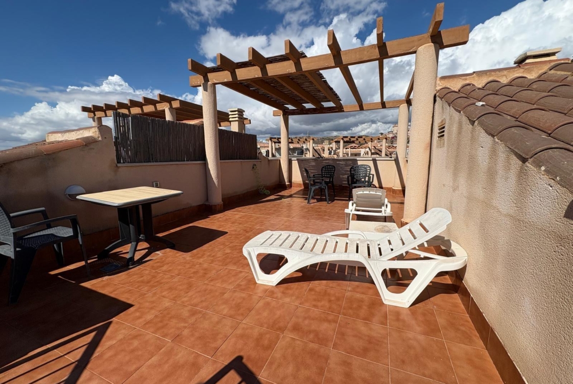Your New Penthouse in Águilas Awaits You! 🏖️🌅 2 beds 1 bath pool and garage with sea and mountain