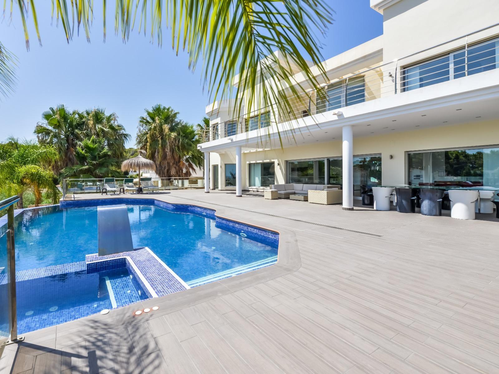Modern and Luxurious Villa with Sea Views in Benissa 🌊