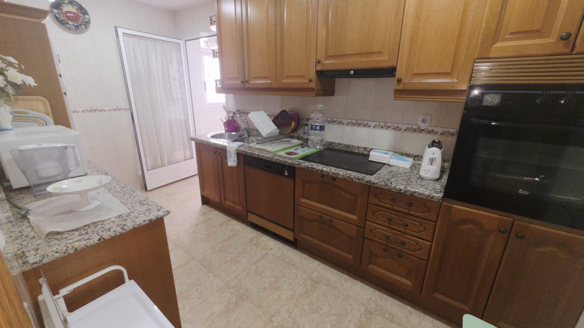 2-2-400 Magnifica vivienda en pleno centro de Alicante con ascensor y garaje, junto al Corte Inglés