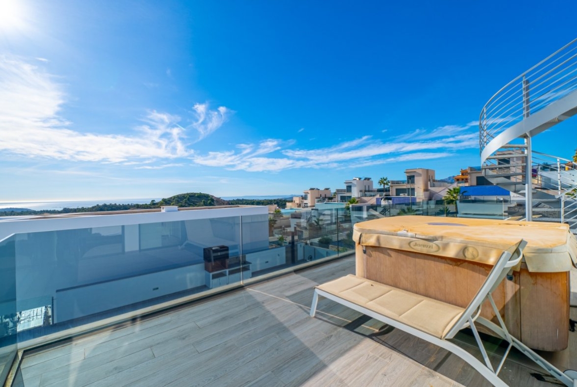 VILLA DE LUJO EN VENTA EN FINESTRAT – BALCON DE FINESTRAT