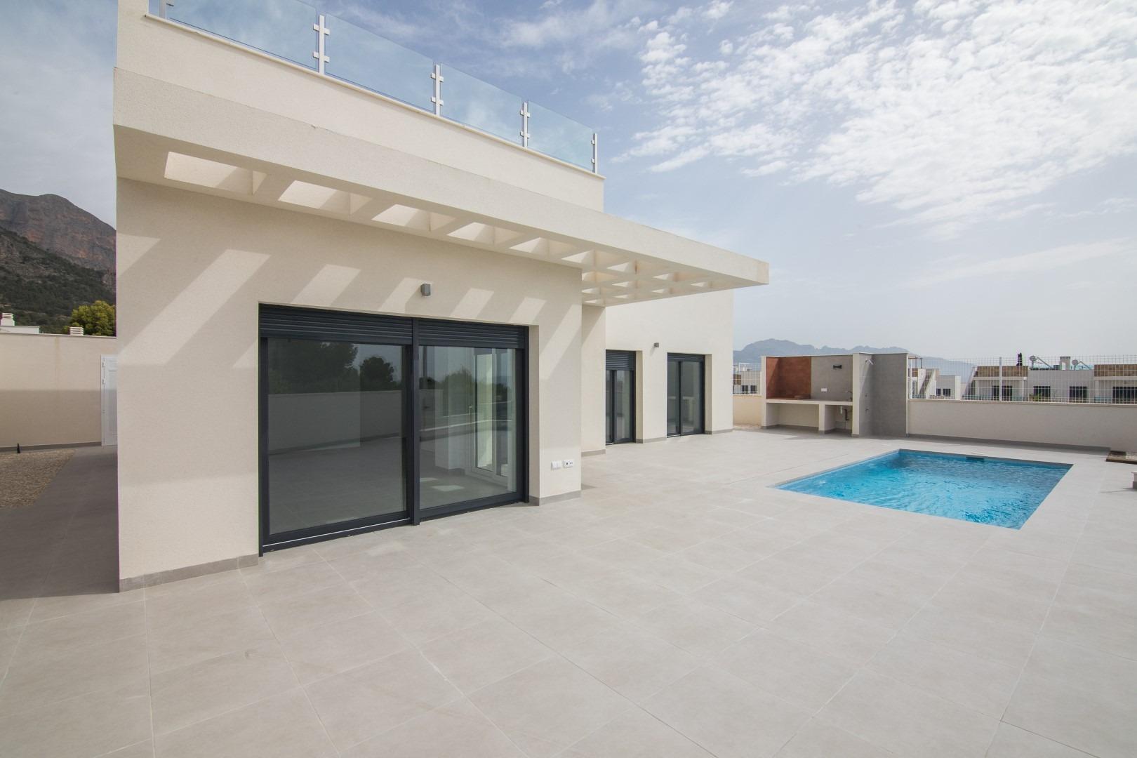 New construction villa with pool in Polop de la Marina