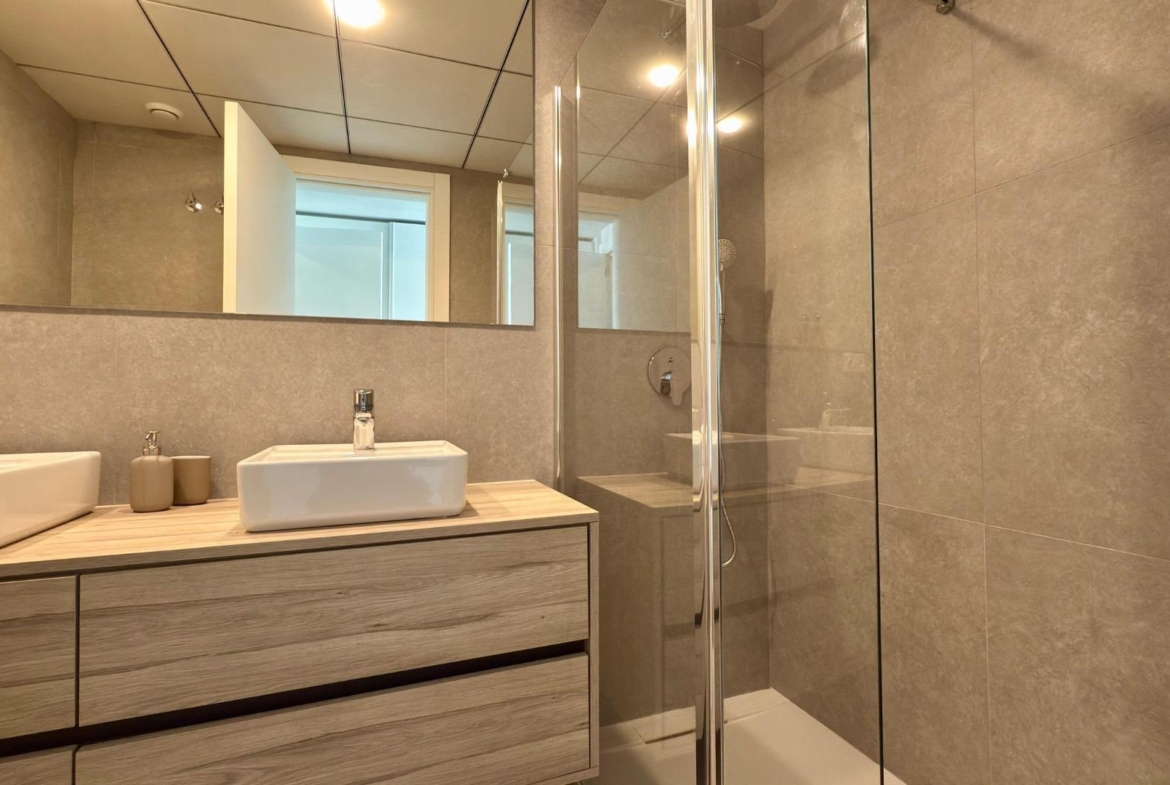 Luxe appartement te koop met prachtig uitzicht op zee
