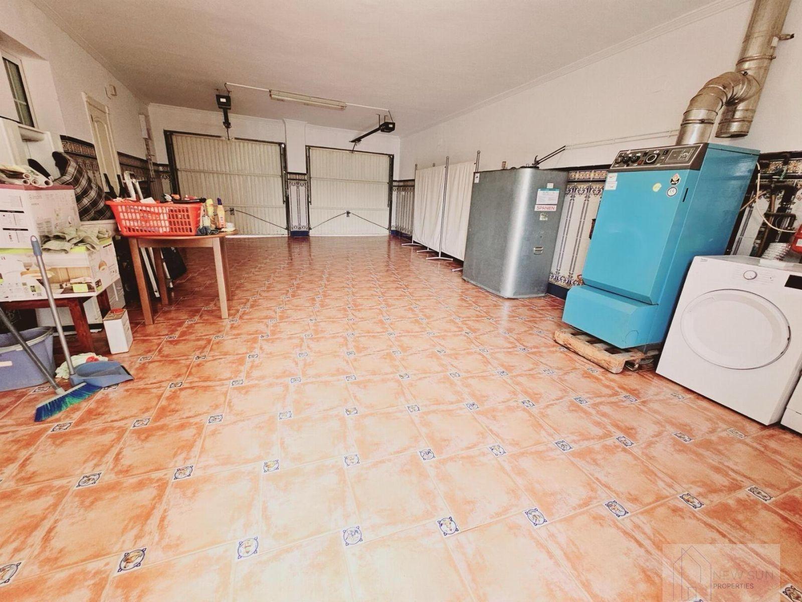 VILLA EN LA SIESTA CON 800 METROS DE PARCELA. PISCINA PRIVADA. 330 M2 DE CASA.