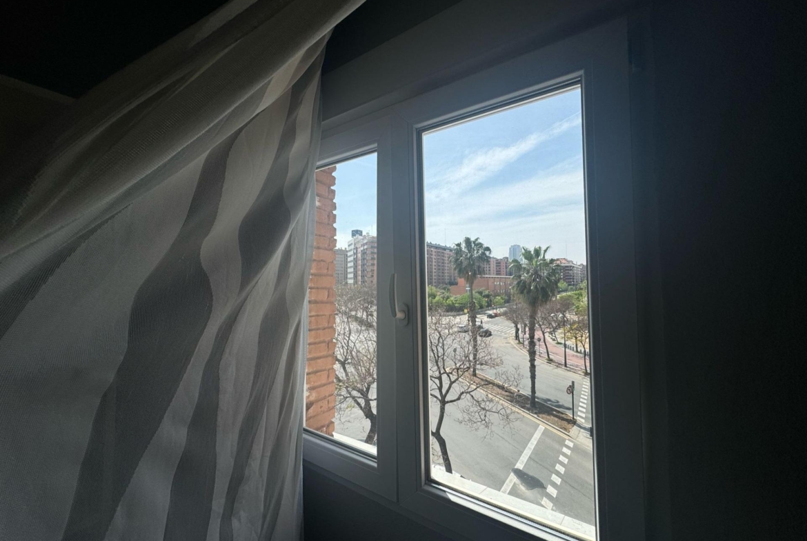 Amplio piso de 3 habitaciones en El Grau