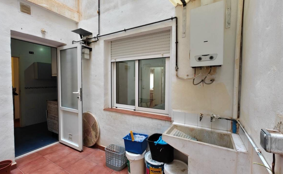 APPARTAMENTO A 300 METROS DE PLAYA CON 3 DORM. 2 BAÑOS CON SUPERFICIE DE 108 M2.
