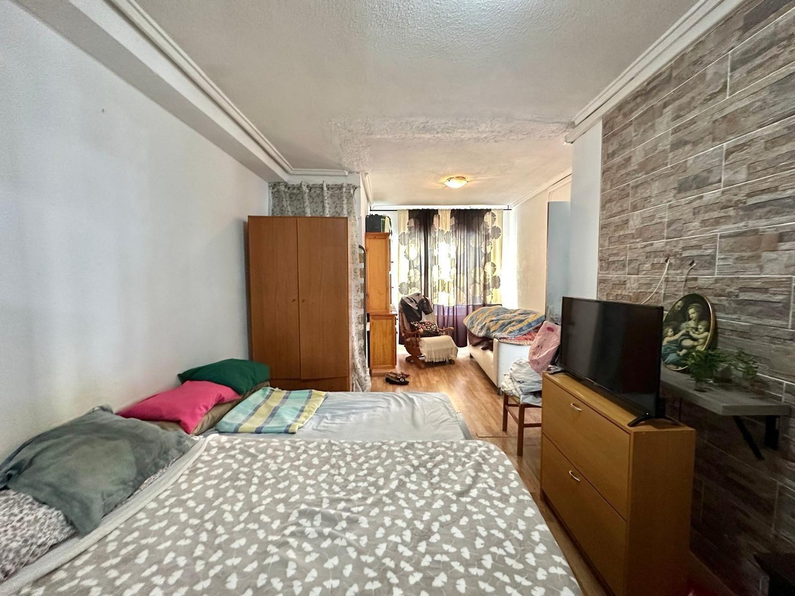 APPARTAMENTO A 450 DEL PUERTO DE TORREVIEJA. 2 DORM. 2 BAÑOS. TERRAZA AMPLIA. 76 M2.