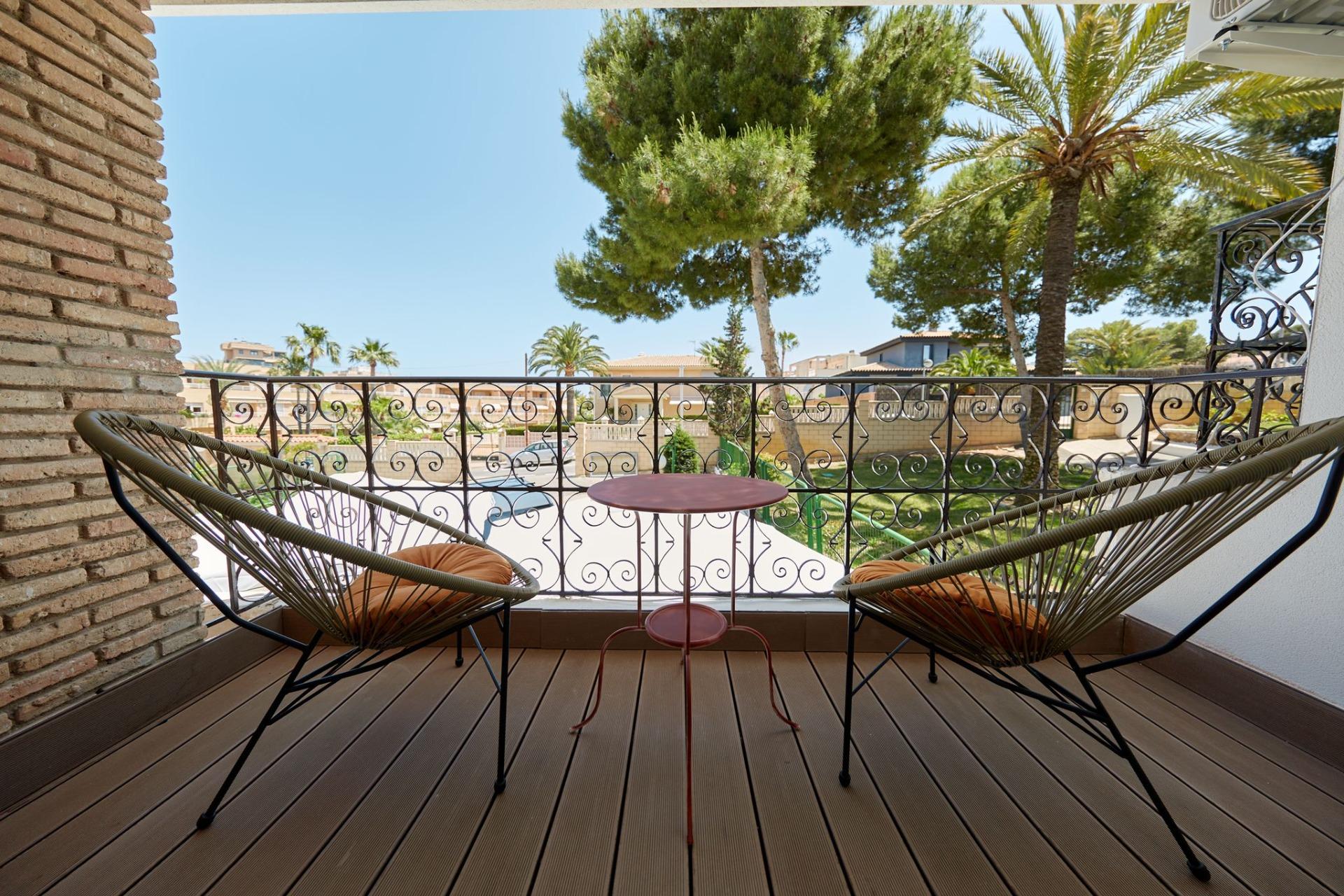 2-20-174 Magnífico Hotel Reformado en Cabo Huertas: IDEAL PARA INVERSORES
