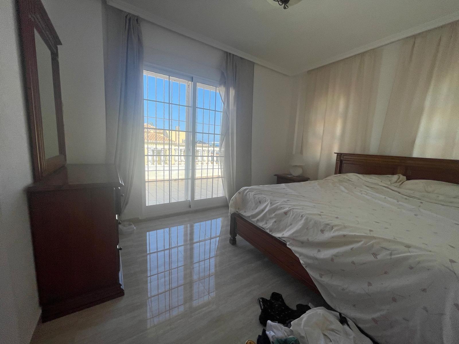 VILLA PARADA CON VISTAS AL MAR Y A 200 METROS DE PLAYA! ZONA TORRE LA MATA. 5 DRM. 3 BAÑOS. PISCINA PRIVADA.