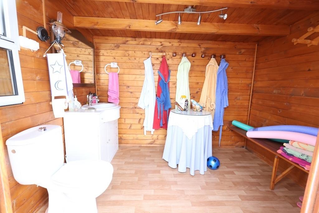 CASA EN FORTUNA CON 1000 M2 DE PARCELA Y SUPERFICIE DE 120 M2 DE CASA. 5 DORM. 3 BAÑOS.