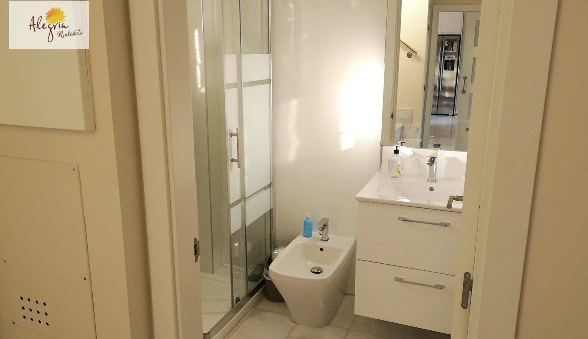 EXCELLENT VILLA IN SIERRA CORTINA FOR SALE
