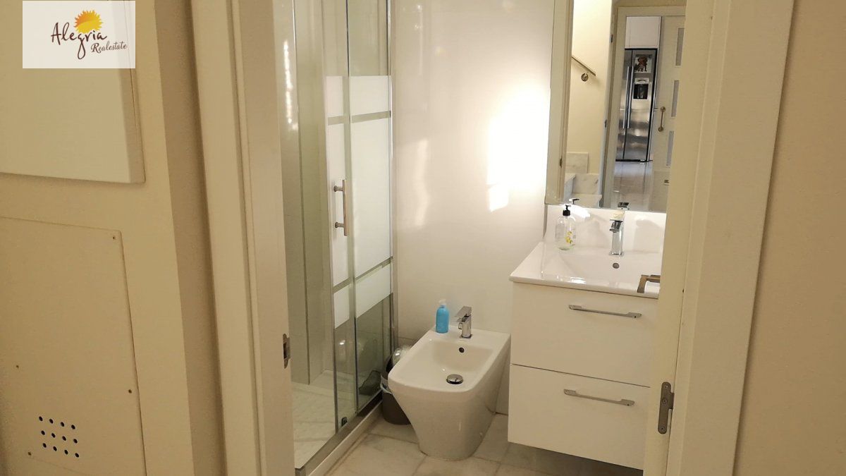 EXCELLENT VILLA IN SIERRA CORTINA FOR SALE