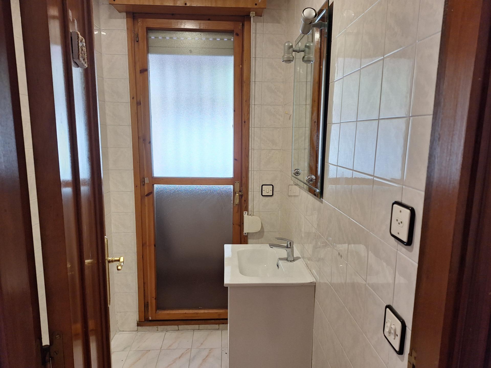 2-20-205 Amplio piso para entrar a vivir en Mieres