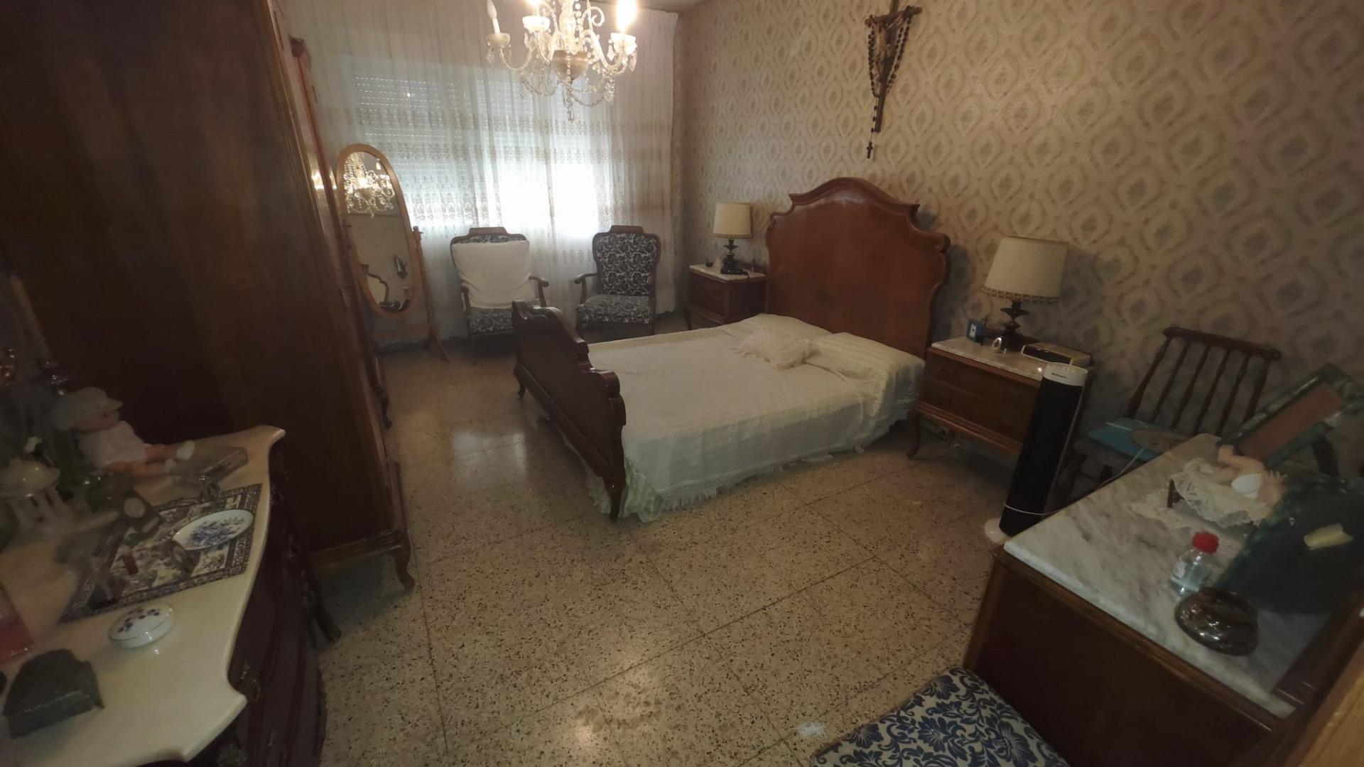 2-20-225 Magnifica vivienda en pleno centro de Alicante con ascensor y garaje, junto al Corte Inglés