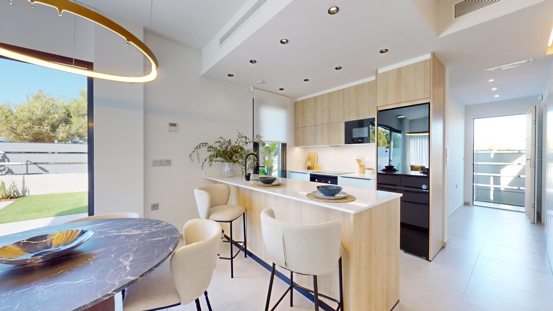 2-20-39 Detached modern villas placed in Roda Golf, Murcia