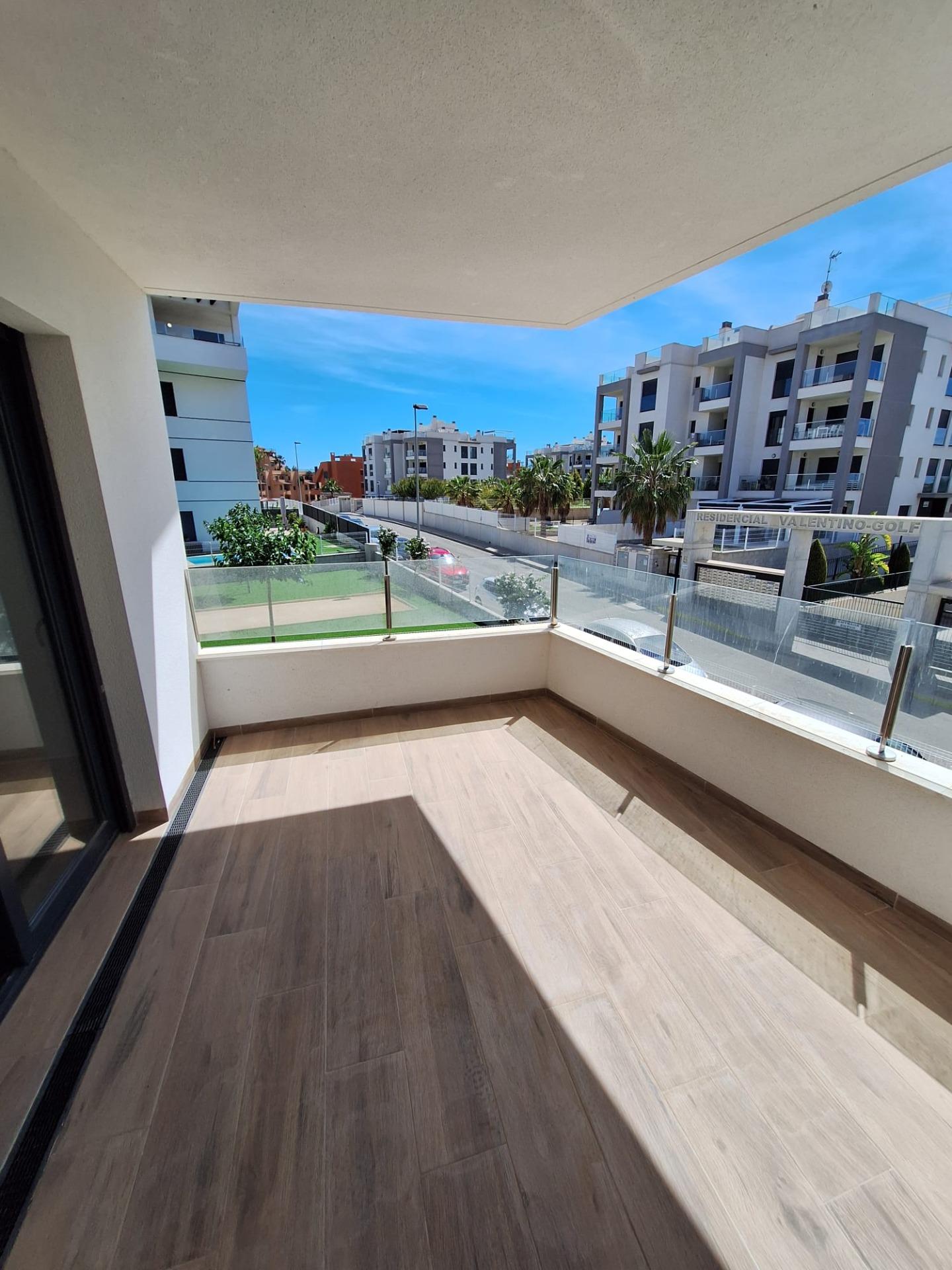 Nieuwbouw appartement in Villamartin met parkeerplaats en gemeenschappelijk zwembad