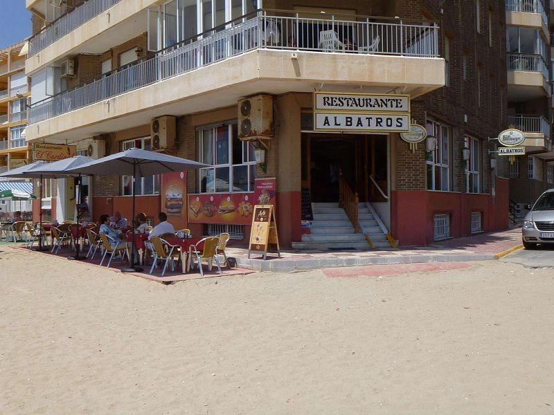 RESTAURANTE EN TORREVIEJA EN LA PRIMERA LINEA DE PLAYA