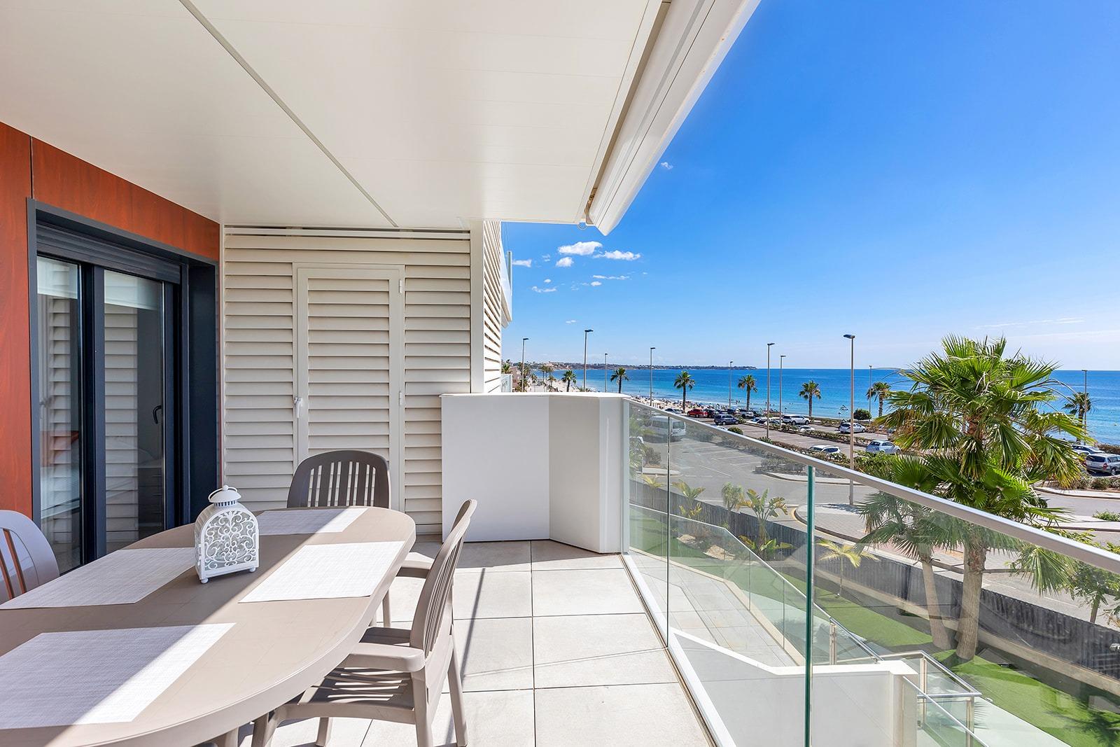 2-20-65 APARTAMENTO CON VISTAS AL MAR EN MIL PALMERAS. 2 DORM. 2 BAÑOS. GARAJE+TRASTERO. TERRAZA 20 M2.