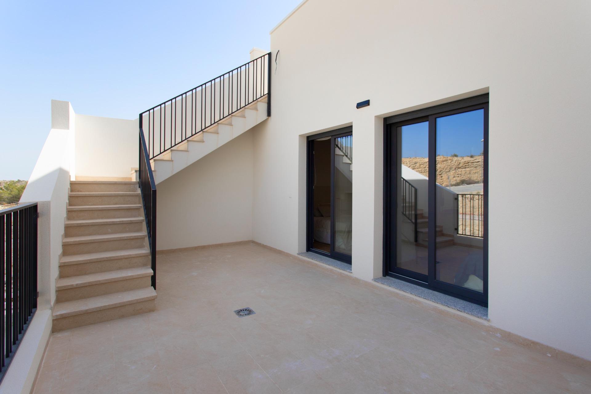 Exclusive Duplex House in Monforte del Cid – Ideal for Families