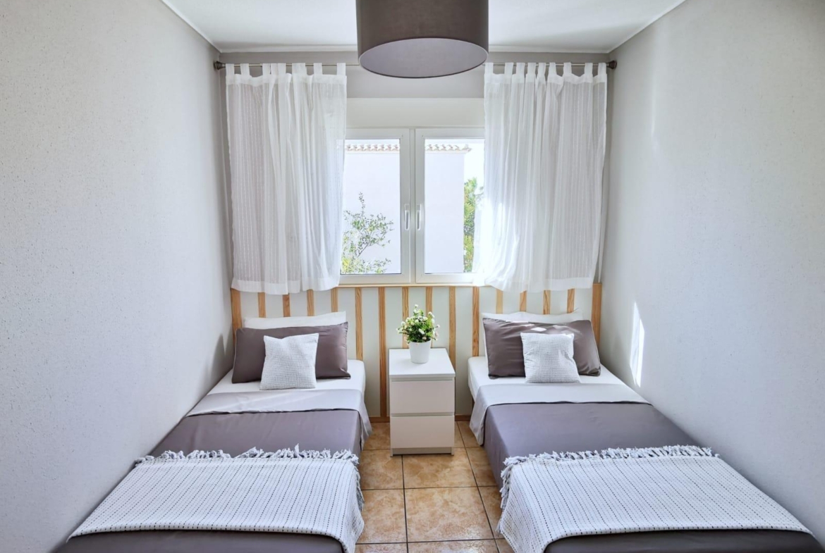 Ruim chalet in La Florida, Orihuela Costa – Ideaal om te genieten van de zon en het strand