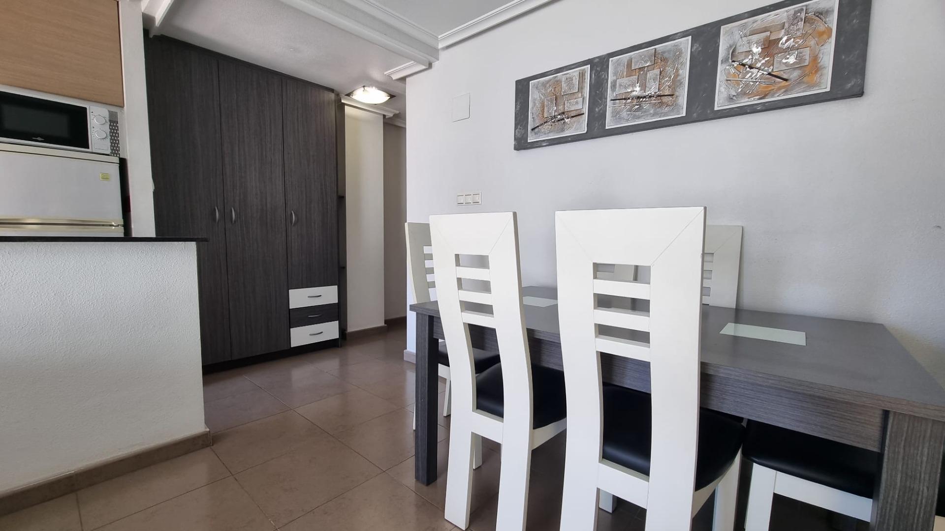 Elegante piso en cetro de Torrevieja + plaza de parking incluido !