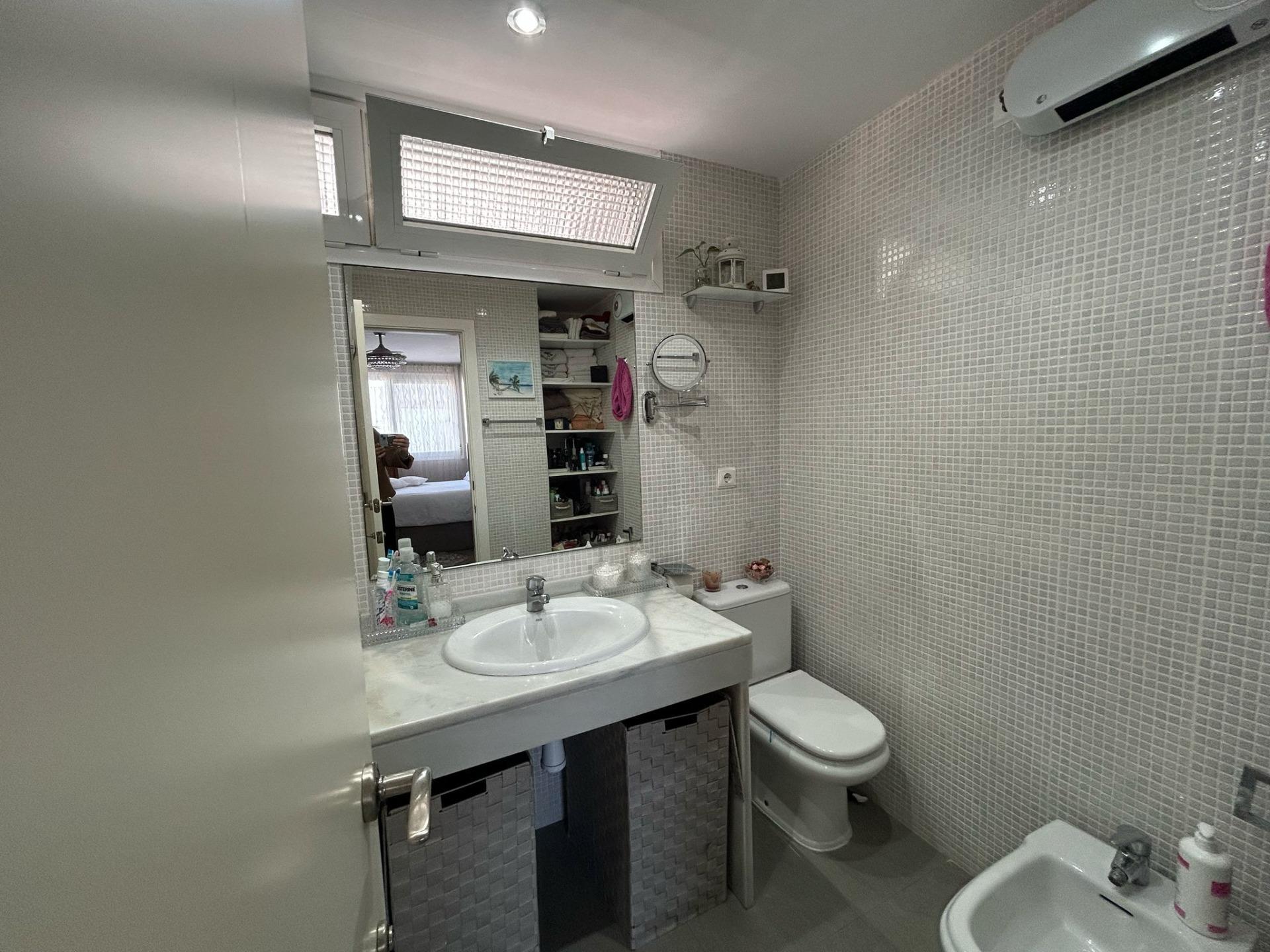 2-21-120 Luxe Penthouse in Cala de Finestrat: Een droom aan de Middellandse Zee