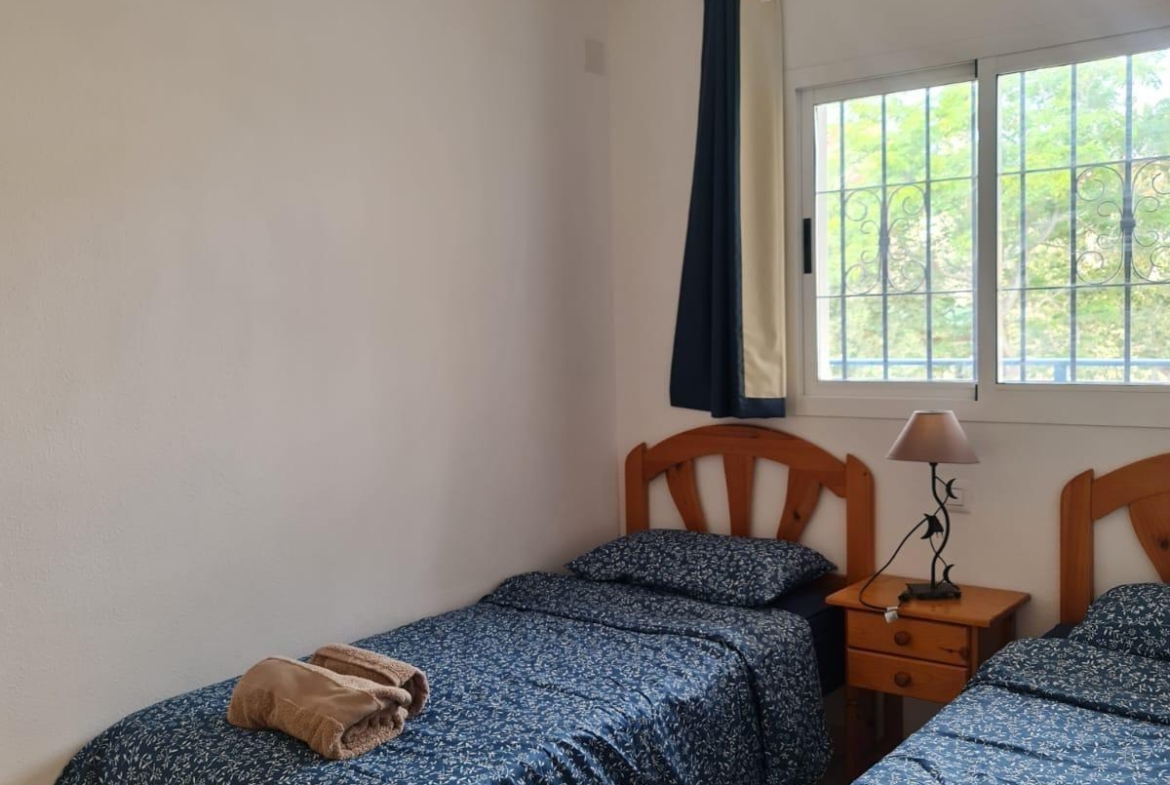 BUNGALOW PLANTA ALTA CON SOLÁRIUM EN ORIHUELA COSTA, ZENIAMAR I.