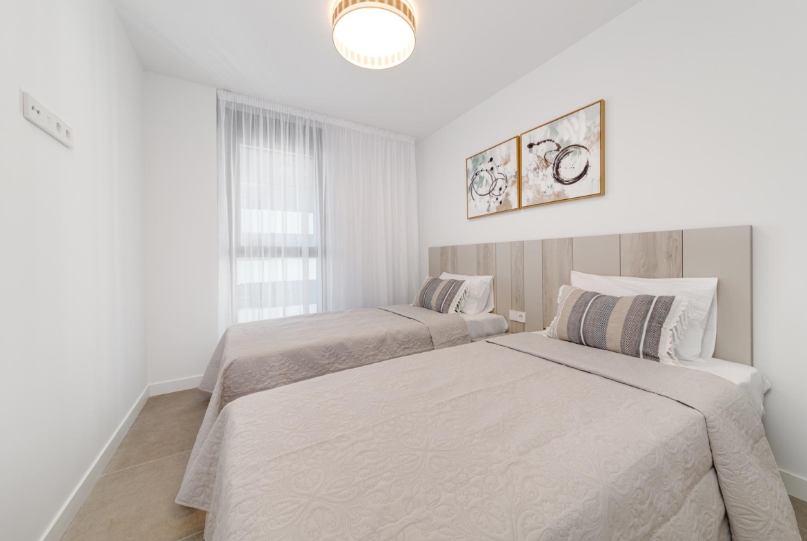 SPECTACULAR NEW LARGE APARTMENT WITH SEA AND MOUNTAIN VIEWS IN CALPE