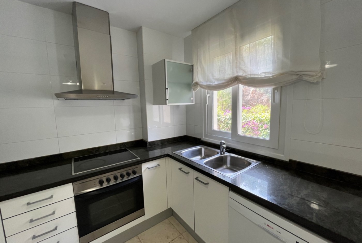ALTEA HILLS EXCLUSIVE FLAT FOR SALE WITH SEA VIEWS