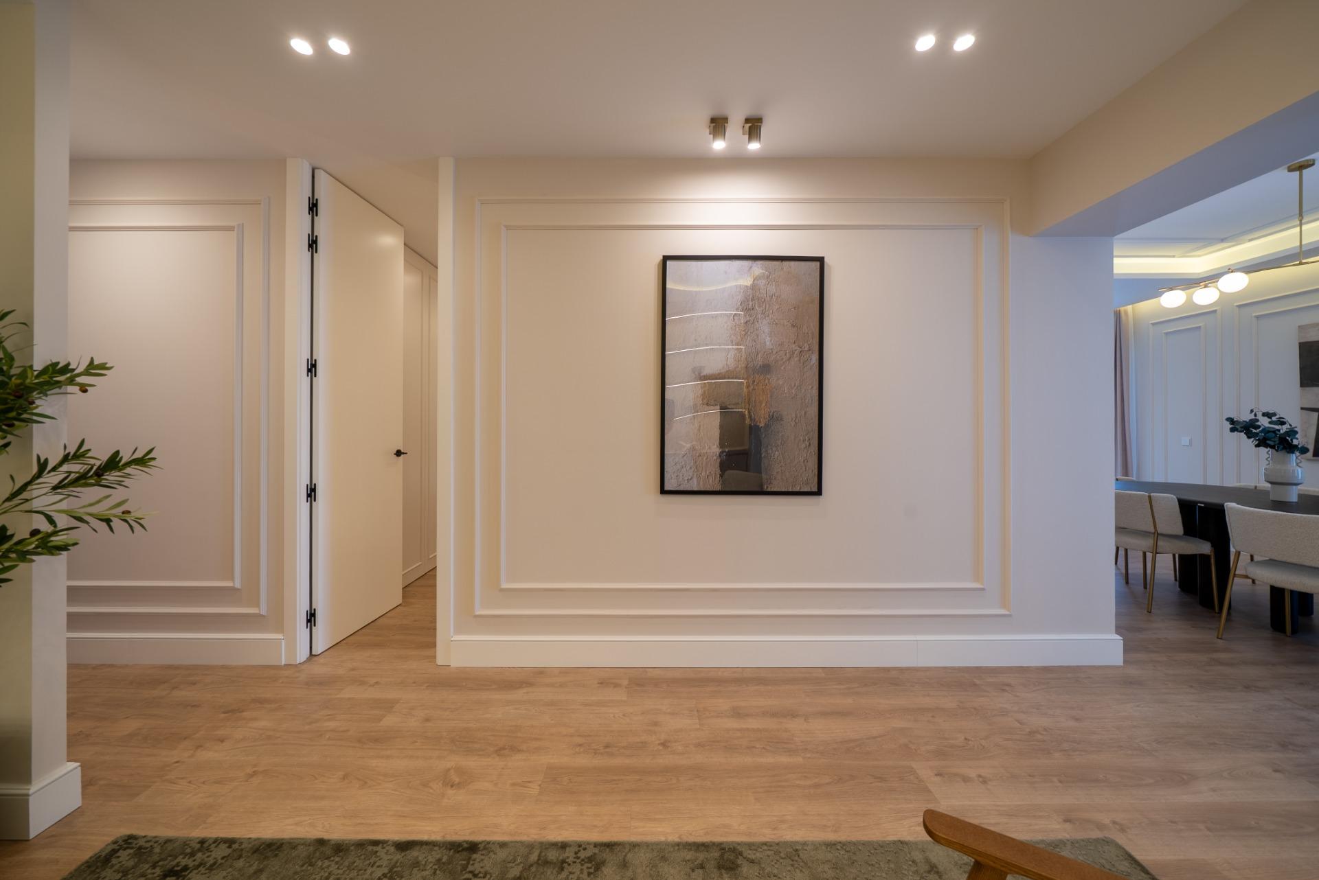 ELEGANT REFURBISHED APARTMENT IN RECOLETOS NEIGHBORHOOD, MADRID