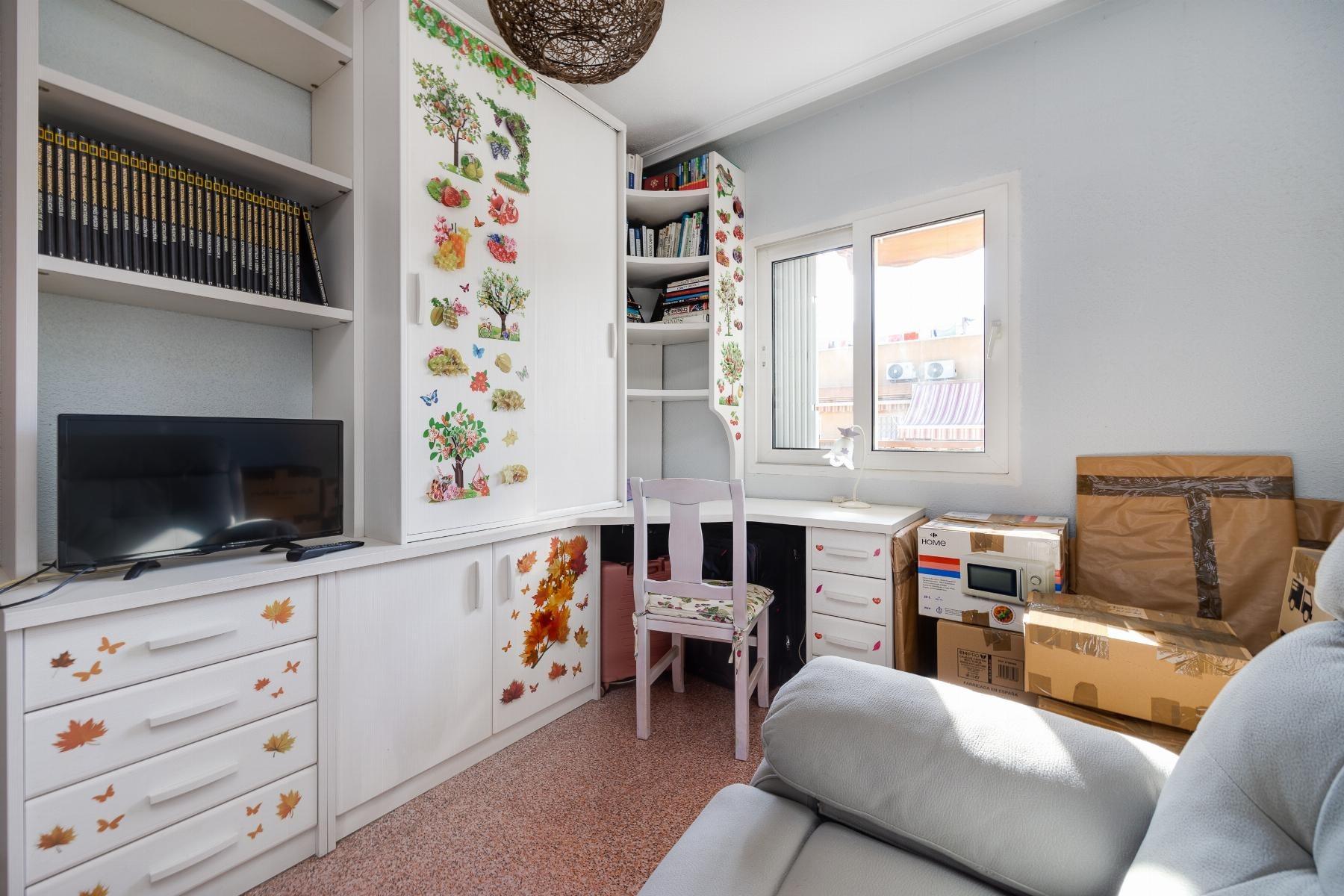ÁTICO DE 2 HABITACIONES 2 BAÑOS Y AMPLIA TERRAZA